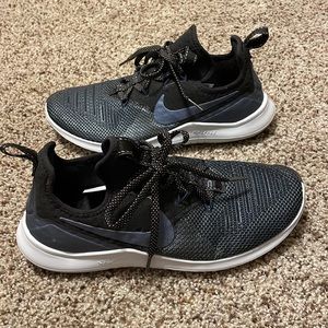 Nike Free TR 8 Training Women’s USA 8.5M Sneaker Metallic Black Astral